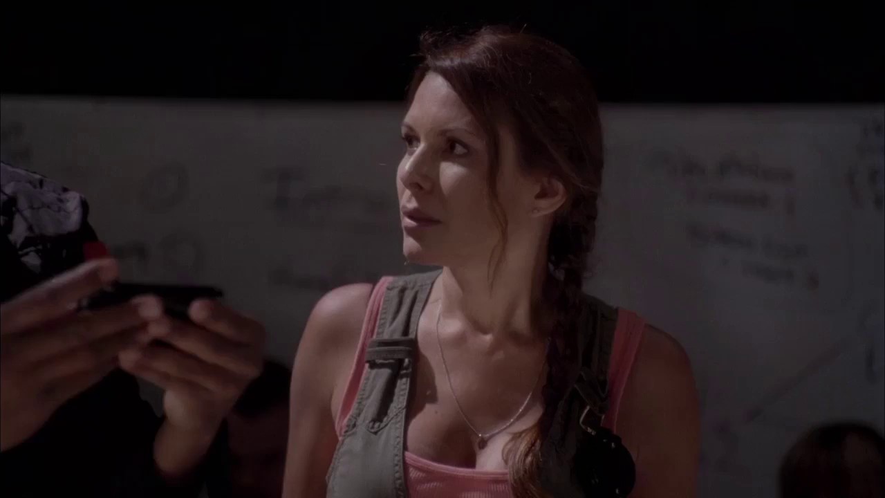 Alien Tornado (2012) BluRay Hindi + English 720p x264 AVC HE-AAC ESub CineVood.mkv.0004